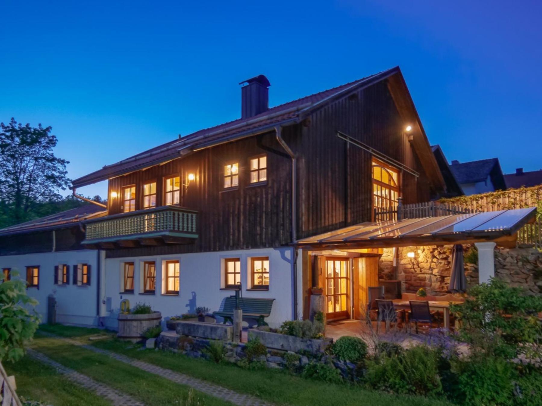 400Qm Bayerische Villa 2500Qm Uneinsehbarer Garten In Beliebter Urlaubsregion Freyung Exteriör bild